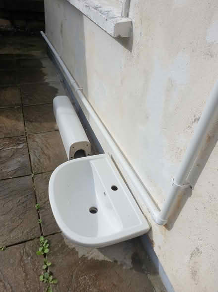 Photo of free Wash Basin and Pedestal (Rathfarnham) #1