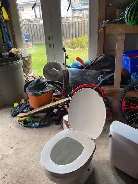 Photo of free Toilet (Westboro) #2
