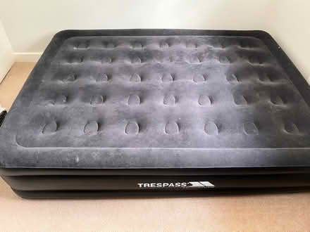 Photo of free Air Mattress with Electronic Pump (GU15) #2