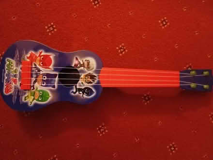 Photo of free Toy guitar (CW2) #1