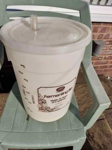 Photo of free Fermentation bucket 5.5gl (Stubbington PO14) #2