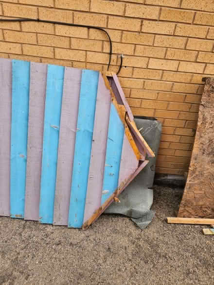 Photo of free Shed 6x4 (Herongate SY1) #1