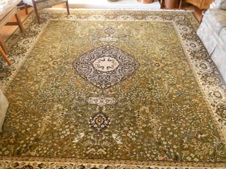 Photo of free Carpet / rug (Oxshott KT11) #1