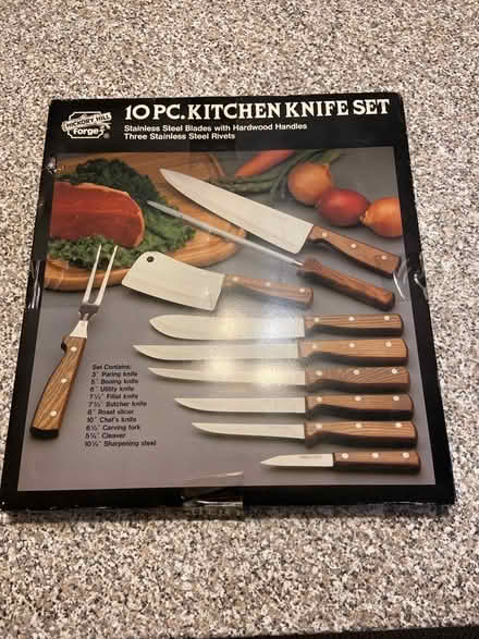 Photo of free Kitchen Knife Set (Arlington Near Stratton) #1
