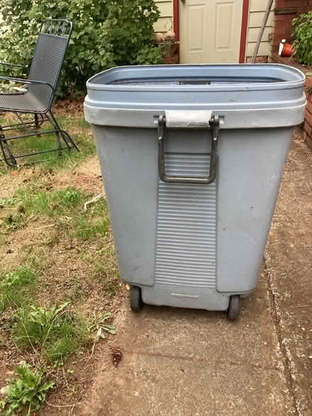 Photo of free Tall trash bin (NE Portland, Concordia) #1