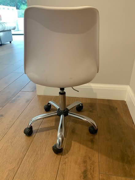 Photo of free Swivel desk chair (Shirley, Croydon, CR0) #2