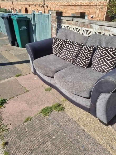 Photo of free Fabric sofa (Coombe road area BN2 4) #4