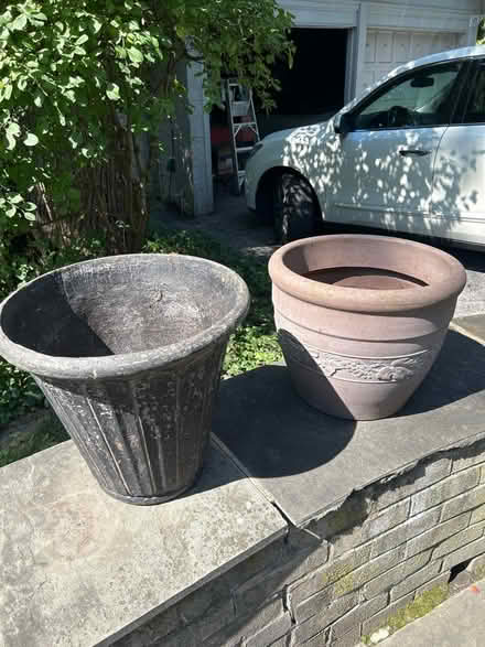 Photo of free Two large planters (NW Evanston) #3