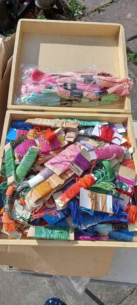 Photo of free Embroidery Silks (Pant SY10) #1