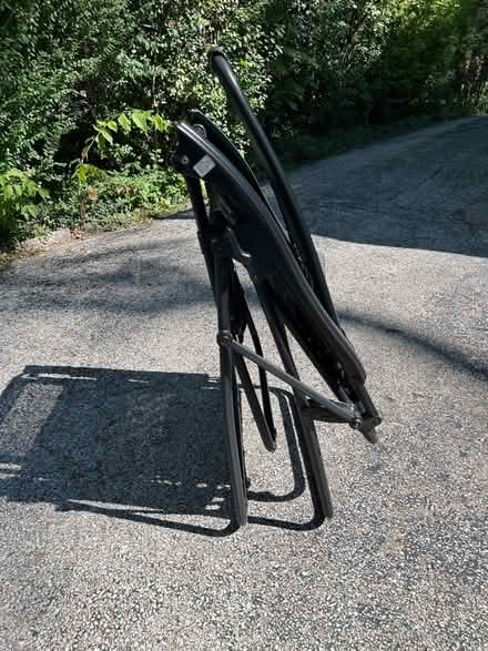 Photo of free Folding Zero-Gravity lawn chair (NW Evanston) #4