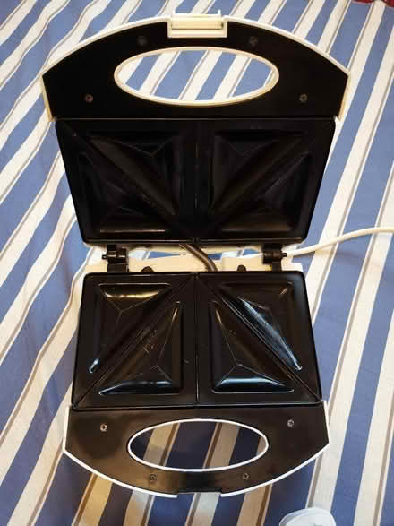 Photo of free Sandwich Toaster (Chorlton-cum-Hardy M16) #3