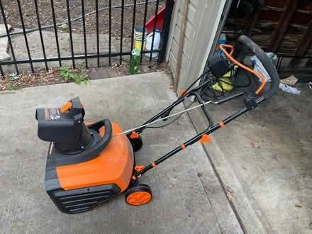 Photo of free electric snowblower (near downtown naperville) #1