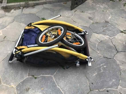 Photo of free Burley single seat bike trailer (Blackburn Hamlet) #1