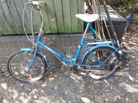Photo of free Bicycle (Hampton Hill TW12) #1