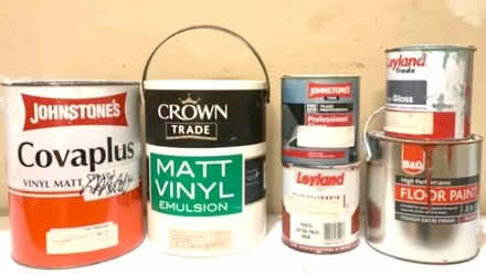 Photo of free Off-white emulsion and gloss paint (Bruntsfield EH10) #1