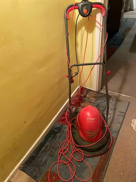 Photo of free Flymo Turbo Lite 270 corded (Amersham HP7) #1