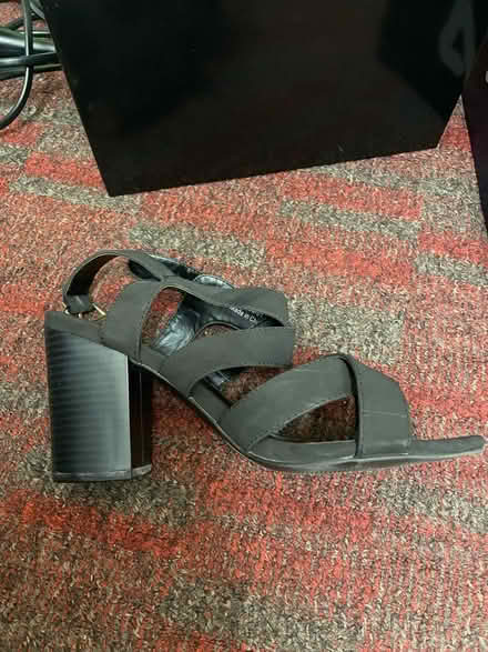 Photo of free shoes (E17) #2