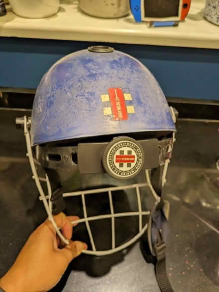 Photo of free Junior Gray Nicolls cricket helmet (Chalker's Corner TW9) #4