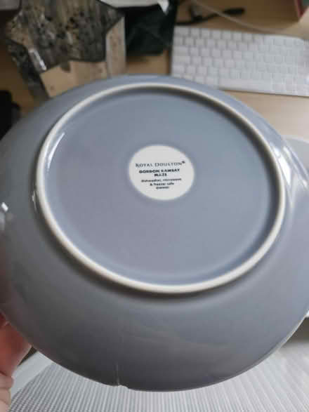 Photo of free 2 plates, 1 chipped (Tower Hill/Shadwell) #3