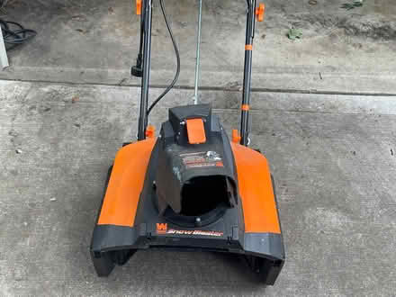Photo of free electric snowblower (near downtown naperville) #2