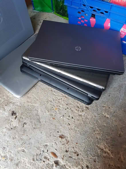 Photo of free 5 old laptops for parts (ME16 Allington) #2