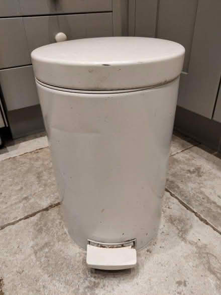 Photo of free 12L bin (Wirksworth) #1