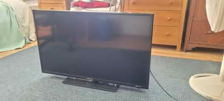 Photo of free 40" Hisense Roku Smart TV (Beacon) #1