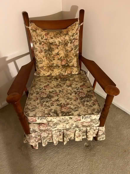 Photo of free Wood Chair (Kenneth Rd Morris Plains NJ) #1