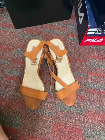 Photo of free Shoes nr 38 (E17) #2
