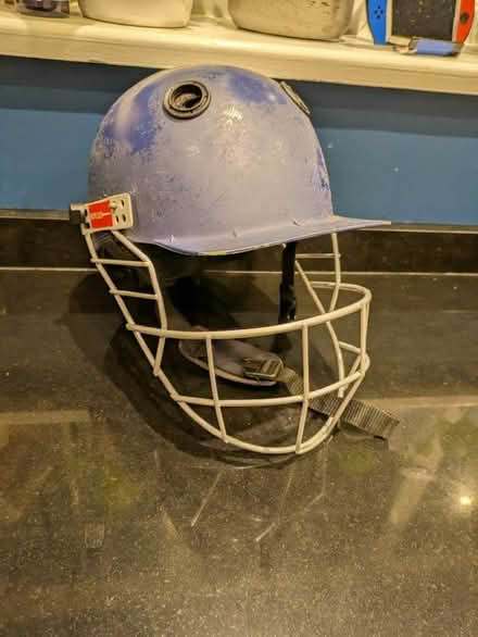 Photo of free Junior Gray Nicolls cricket helmet (Chalker's Corner TW9) #2