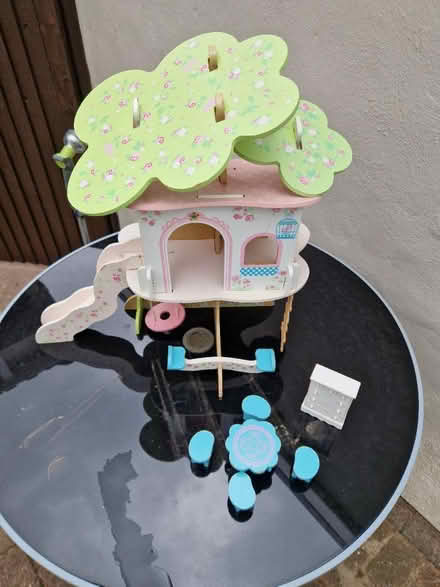 Photo of free Wooden doll house (LU6 North Dunstable) #1