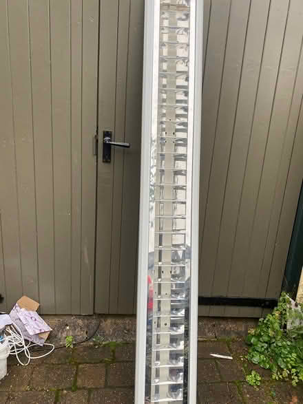 Photo of free 6 ft Fluorescent fitting (Cyncoed CF23) #1