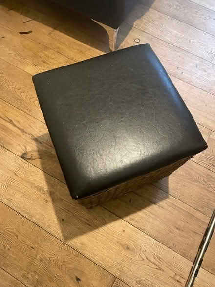Photo of free Bed side table (EN5) #1