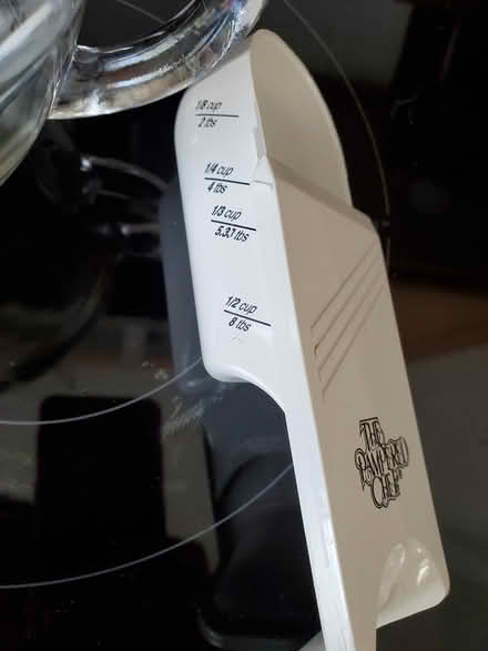 Photo of free glass measuring bowl and spoons (East Longmont) #2