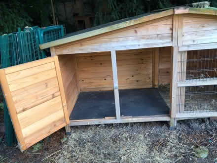 Photo of free Rabbit hutch (Horsham RH13) #2