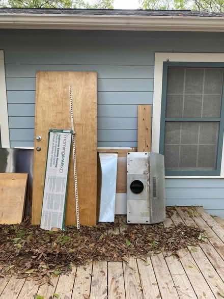 Photo of free Kitchen countertops, island, hood (Hyde Park) #2