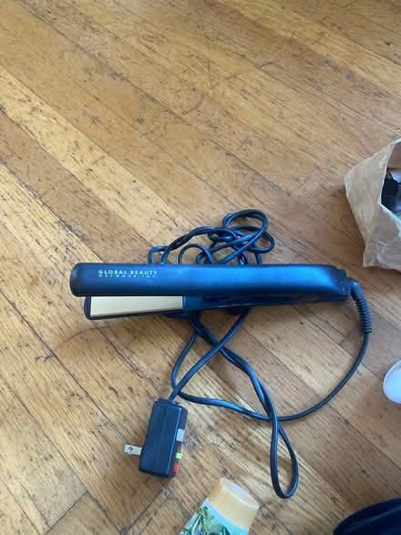 Photo of free Apparently a hair straightener? (North Berkeley) #1