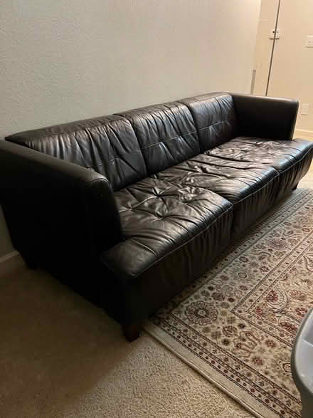 Photo of free Leather couch (Sunnyvale near Seven Seas Park) #2