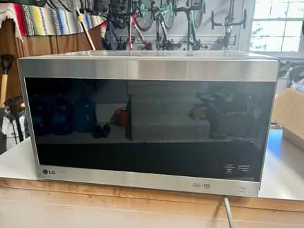 Photo of free LG Microwave (Convent Station/Morris Twnship) #2