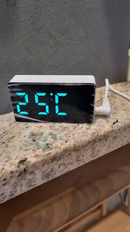 Photo of free USB clock (South Tonbridge TN9) #2
