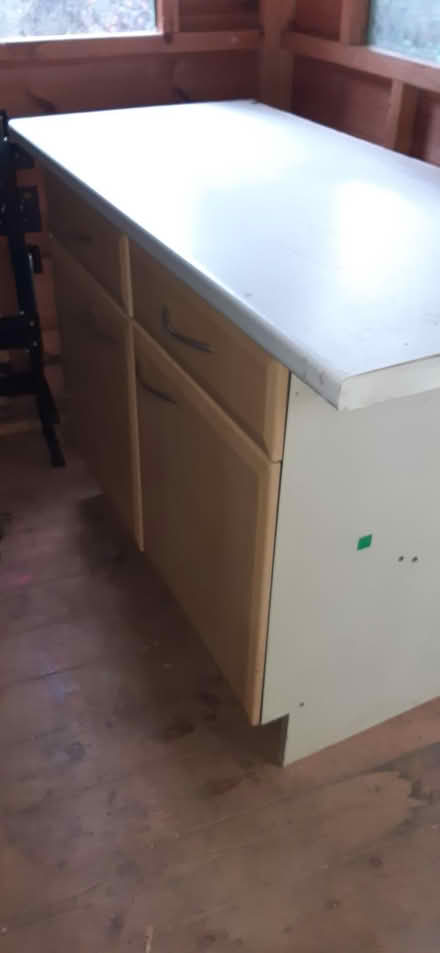 Photo of free kitchen unit for shed (Headington OX3) #1