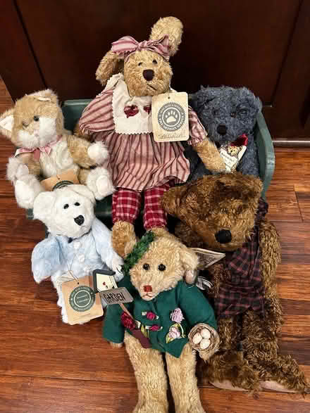Photo of free Boyd’s bears (SW Portland) #1