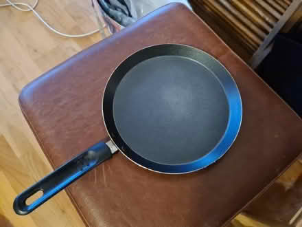 Photo of free Three non stick frying pans, barely used (Leith EH6) #2