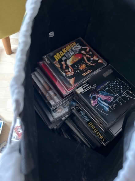 Photo of free Circa 60+ CDs to give away (E3) #3
