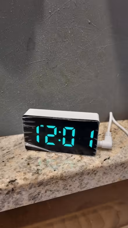 Photo of free USB clock (South Tonbridge TN9) #1