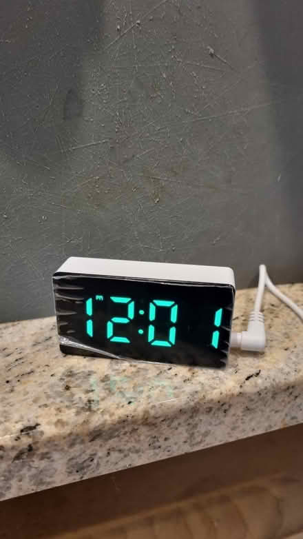 Photo of free USB clock (South Tonbridge TN9) #1