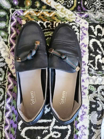 Photo of free Cute black flats size 5.5 (El Cerrito / East Bay) #1