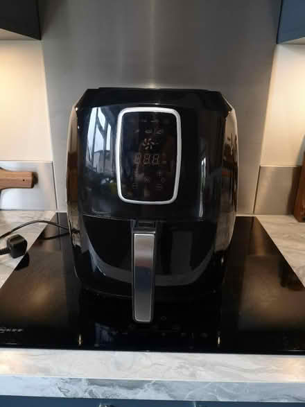 Photo of free Air fryer, needs repair (AB13) #2