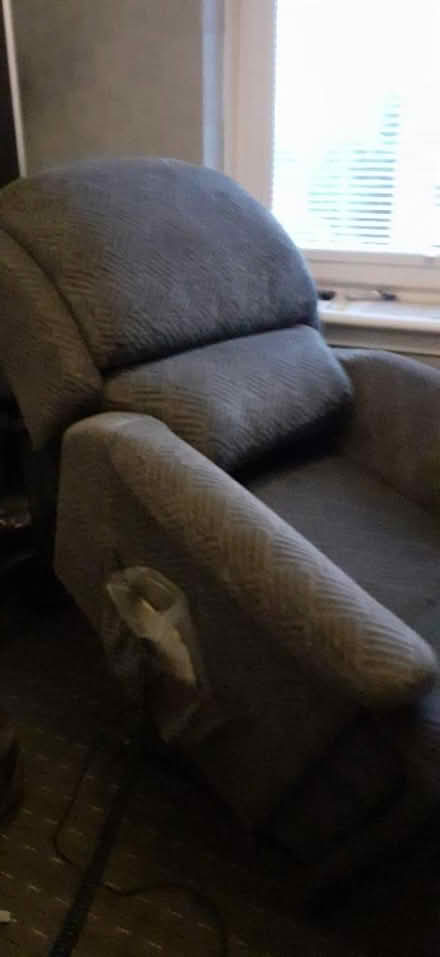 Photo of free Electric Rise & Recline chair (Castlemilk) #4