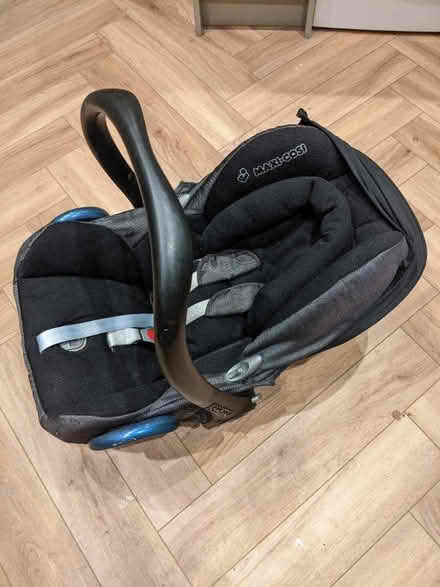 Photo of free Maxi cosi car seat (SE13 Hither Green) #1